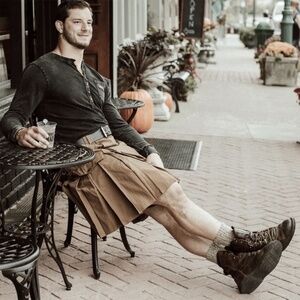Utilikilts Kilt 37" waist Gently worn 65% polyester/35% cotton tough thick